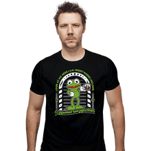 Load image into Gallery viewer, Shirts Fitted Shirts, Mens / Small / Black Kermit Melodies
