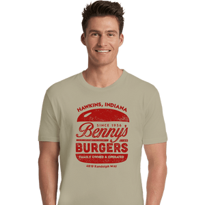 Shirts Premium Shirts, Unisex / Small / Natural Benny's Burgers