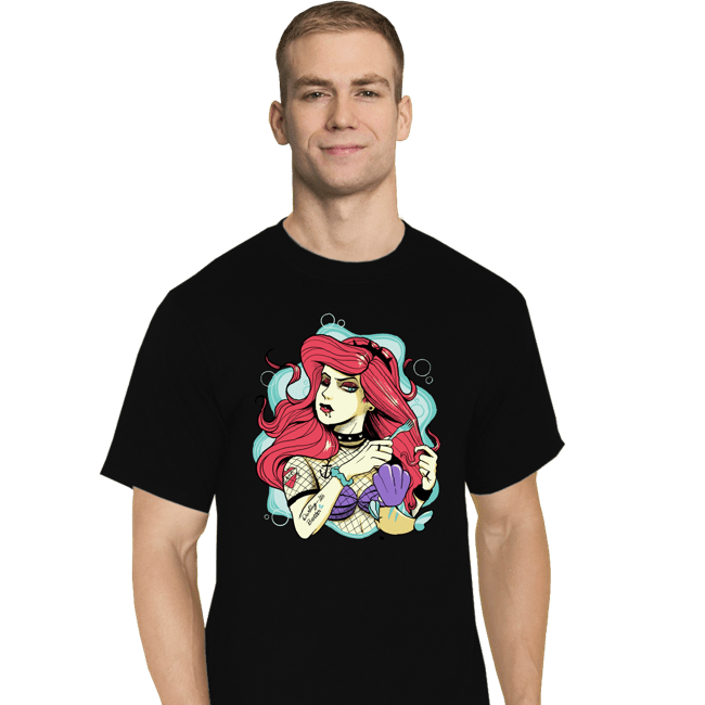 Daily_Deal_Shirts T-Shirts, Tall / Large / Black Down Where It's Wetter