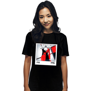 Shirts T-Shirts, Unisex / Small / Black Quinn 1992