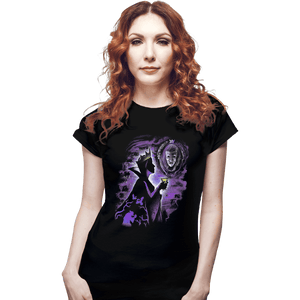 Shirts Fitted Shirts, Woman / Small / Black Queen's Black Magic