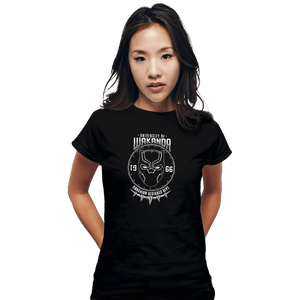 Shirts Fitted Shirts, Woman / Small / Black University Of Wakanda