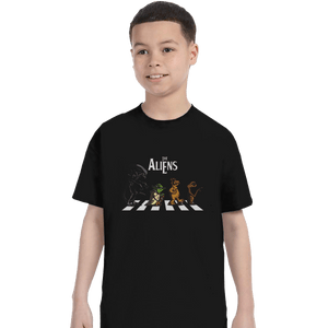 Shirts T-Shirts, Youth / XL / Black Aliens On Abbey Road