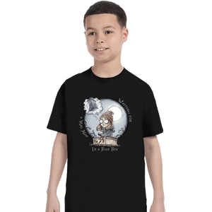 Shirts T-Shirts, Youth / XS / Black The Girl Who Waited